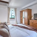 Vikendica Villa Una Vizinada