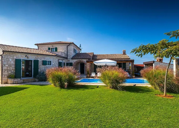 Villa Una Semesterbostad