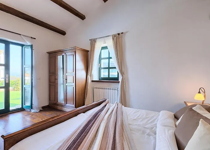 Semesterbostad Villa Una