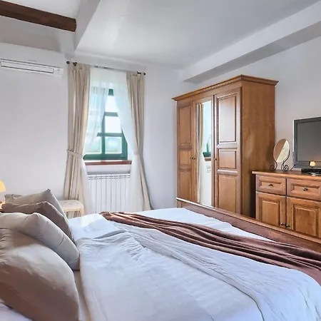 Ferienhaus Villa Una Vižinada