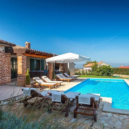Villa Una